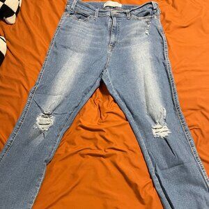 Levi Straight Size 16